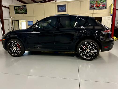 Black 2024 Porsche Macan Macan S