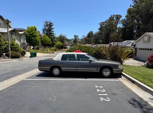 1999 Cadillac DeVille Base