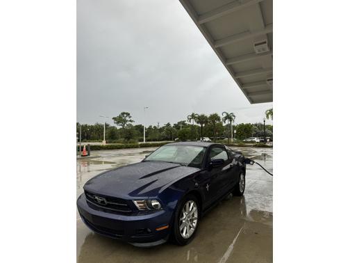 2011 Ford Mustang V6