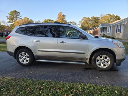 2012 Chevrolet Traverse LS