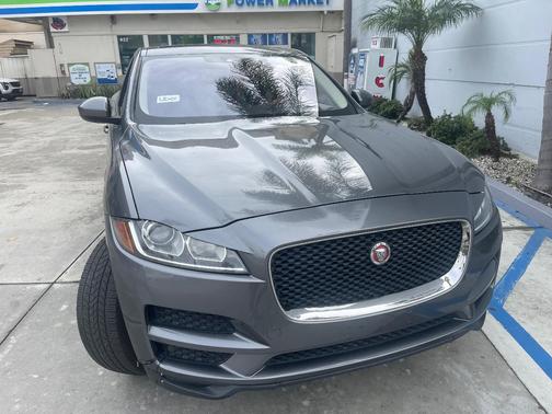 Gray 2017 Jaguar F-PACE 35t Premium