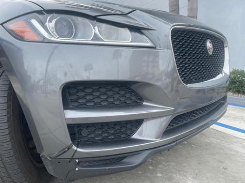 Gray 2017 Jaguar F-PACE 35t Premium