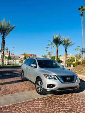 Silver 2017 Nissan Pathfinder S