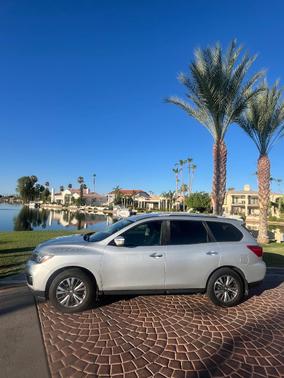 Silver 2017 Nissan Pathfinder S