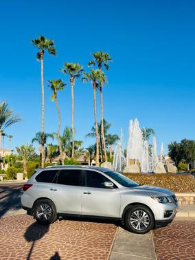 Silver 2017 Nissan Pathfinder S
