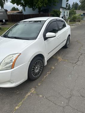 White 2010 Nissan Sentra 2.0 S