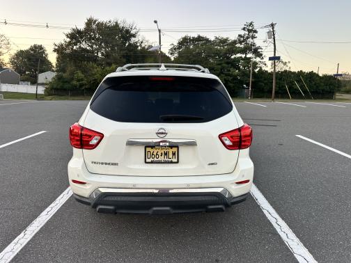 2019 Nissan Pathfinder S