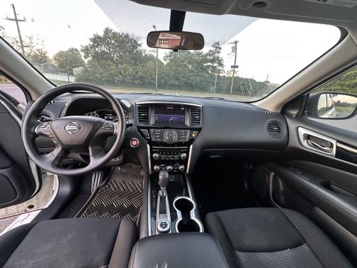 2019 Nissan Pathfinder S