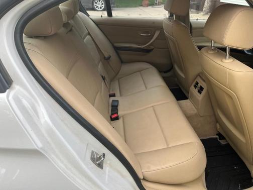 White 2011 BMW 328 i xDrive