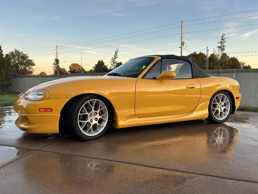 2002 Mazda MX-5 Miata SE