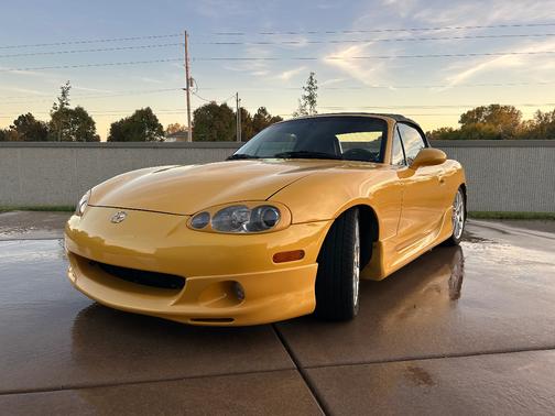 2002 Mazda MX-5 Miata SE