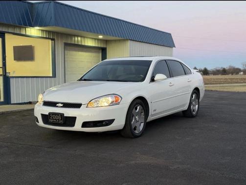 White 2006 Chevrolet Impala SS