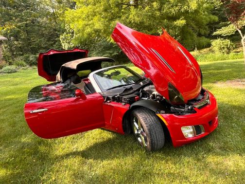 Red 2008 Saturn Sky Red Line