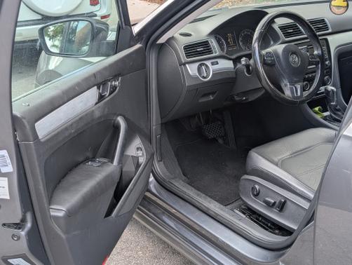 2013 Volkswagen Passat 2.5 SE