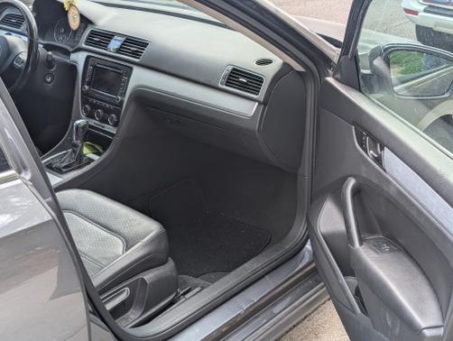 2013 Volkswagen Passat 2.5 SE