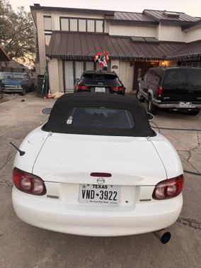 2003 Mazda MX-5 Miata Base