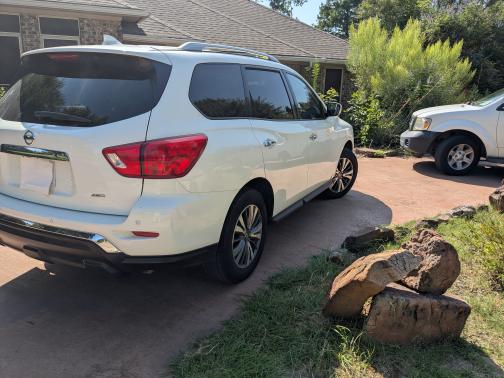 2020 Nissan Pathfinder S