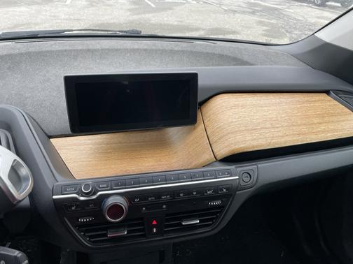 2017 BMW i3 94 Ah w/Range Extender