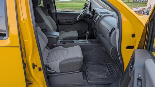 Yellow 2006 Nissan Xterra S