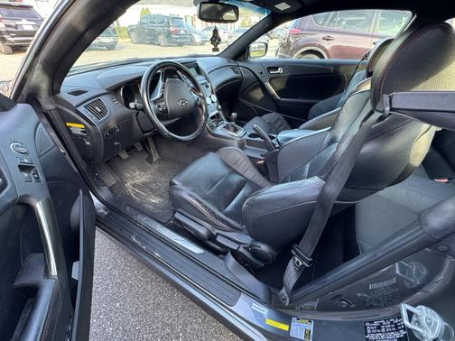 2014 Hyundai Genesis Coupe 2.0T R-Spec