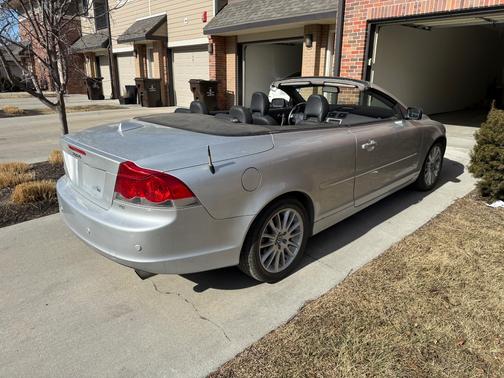 2007 Volvo C70 Base