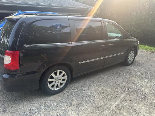 2014 Chrysler Town & Country Touring