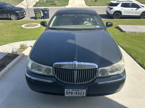 2002 Lincoln Town Car Executive
