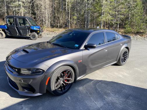 Photo 1 of 12 of 2021 Dodge Charger Scat Pack