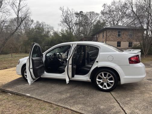 2014 Dodge Avenger R/T