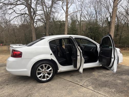 2014 Dodge Avenger R/T