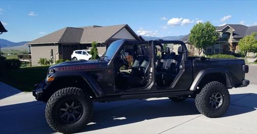 Gray 2020 Jeep Gladiator Rubicon