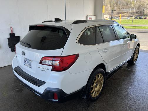 2018 Subaru Outback 3.6R Touring