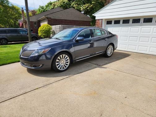 Gray 2013 Lincoln MKS Base