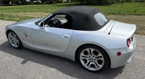 2005 BMW Z4 3.0i Roadster