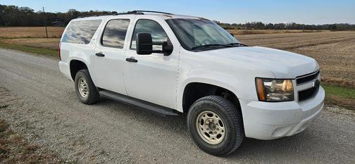 White 2007 Chevrolet Suburban 2500 LS