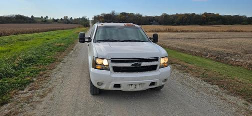 White 2007 Chevrolet Suburban 2500 LS
