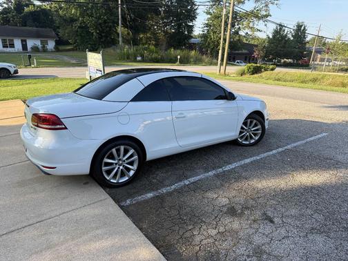 White 2014 Volkswagen Eos Komfort