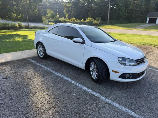 White 2014 Volkswagen Eos Komfort