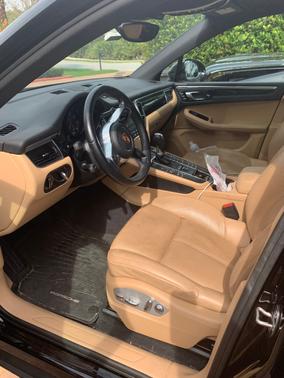 2018 Porsche Macan Macan Sport Edition