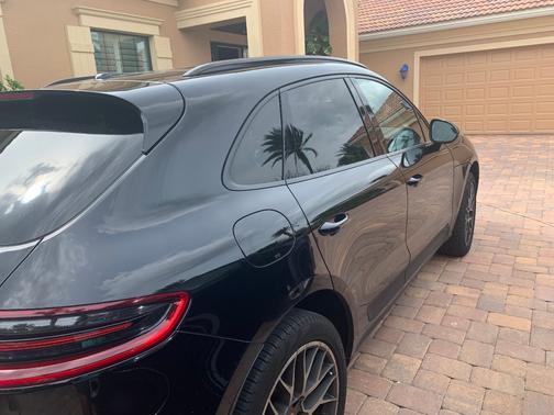 2018 Porsche Macan Macan Sport Edition