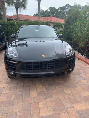 2018 Porsche Macan Macan Sport Edition