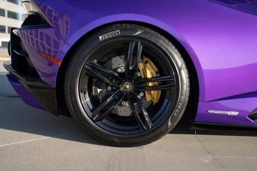 2023 Lamborghini Huracan EVO Base