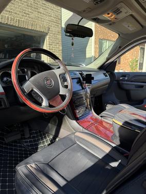 Black 2011 Cadillac Escalade Luxury