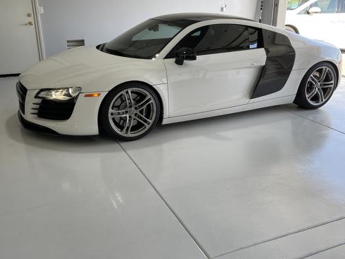 2009 Audi R8 Base