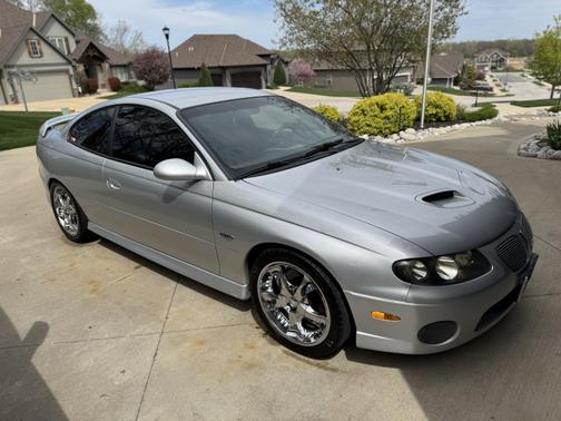 2005 Pontiac GTO Base