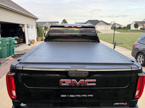 Black 2022 GMC Sierra 2500 AT4
