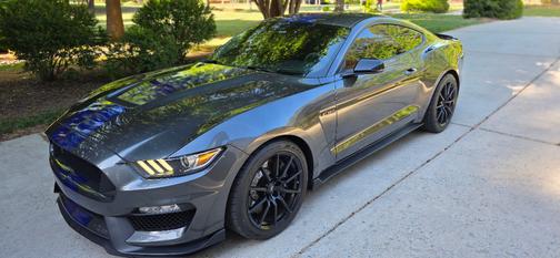 Gray 2016 Ford Shelby GT350 Base