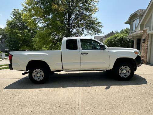2022 Toyota Tacoma SR