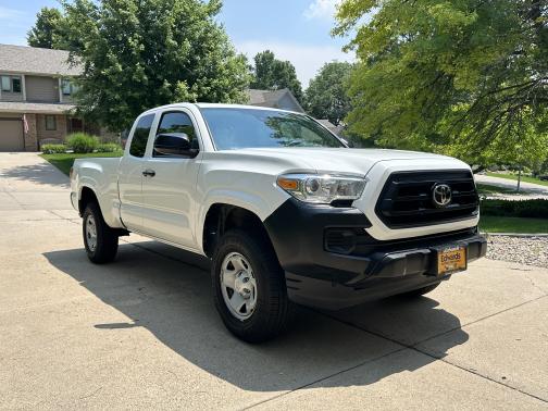 2022 Toyota Tacoma SR