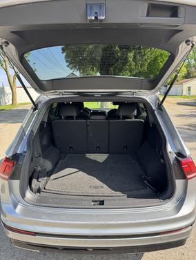 Gray 2021 Volkswagen Tiguan 2.0T SE R-Line Black